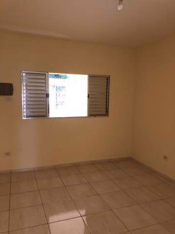 Casa para alugar em Guarulhos (Jd Do Triunfo - Bonsucesso), 2 dormitórios, 1 banheiro, 1 vaga, código 300-1137 (8/17)