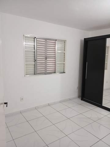 Casa em Guarulhos (Jd Pres Dutra), 2 dormitórios, 1 banheiro, 1 vaga, código 300-1182 (10/16)