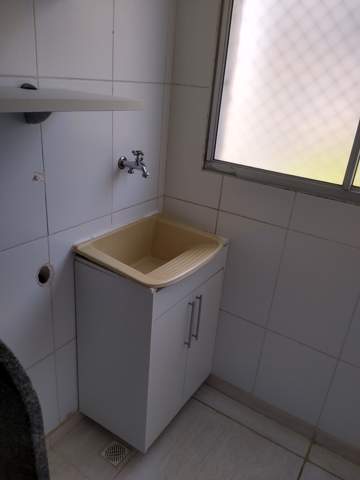 Apartamento à venda em Guarulhos (Jd Pres Dutra), 2 dormitórios, 1 banheiro, 1 vaga, código 300-1185 (10/18)