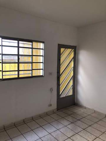 Casa para alugar em Guarulhos (Jd Pres Dutra), 2 dormitórios, 1 banheiro, 2 vagas, código 300-1194 (15/19)