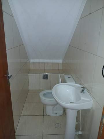 Sobrado em Guarulhos (Inocoop - Bonsucesso), 3 dormitórios, 1 suite, 2 banheiros, 2 vagas, código 300-1202 (9/23)