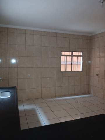 Sobrado em Guarulhos (Inocoop - Bonsucesso), 3 dormitórios, 1 suite, 2 banheiros, 2 vagas, código 300-1202 (11/23)